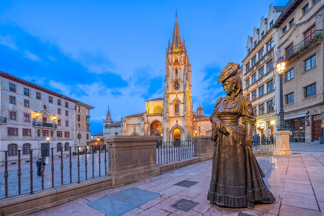 The Regenta, Alfonso II el Chaste Square, Cathedral of the Holy Savior, Oviedo, Asturias, Spain