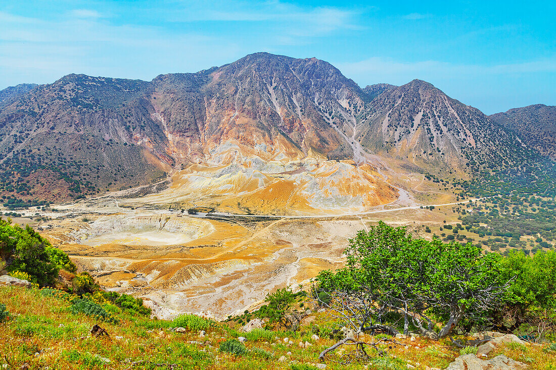 Blick auf den Vulkan Nisyros, Insel Nisyros, Dodekanes-Inseln, Griechische Inseln, Griechenland, Europa