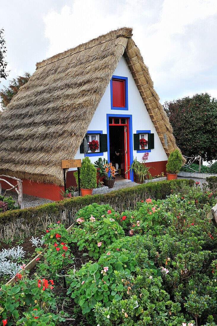 Traditionelles Haus von Santana, Insel Madeira, Atlantischer Ozean, Portugal