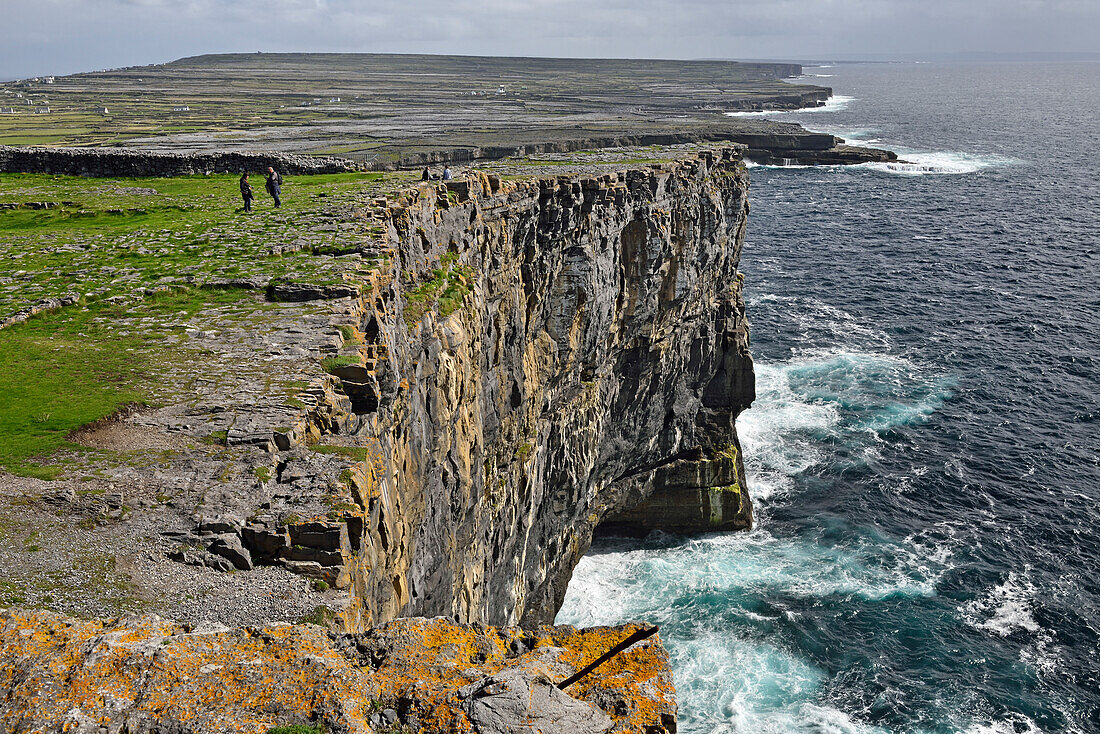 Cliffs viewed from Dun Aengus, prehistoric hill fort, Inishmore, largest of the Aran Islands, Galway Bay, County Galway, Connacht, Republic of Ireland