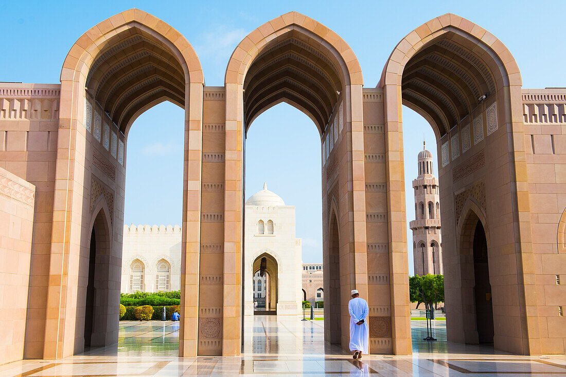 Sultan Qaboos Grand Mosque, Muscat, Sultanate of Oman, Arabian Peninsula