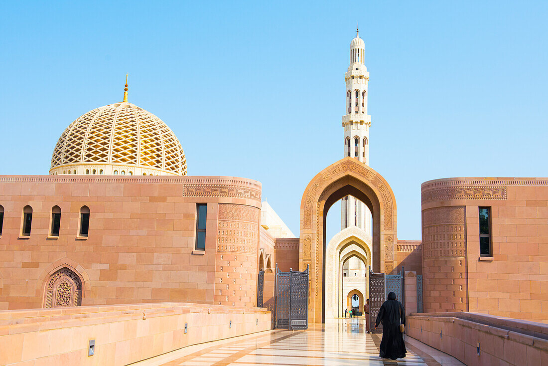 Sultan Qaboos Grand Mosque, Muscat, Sultanate of Oman, Arabian Peninsula