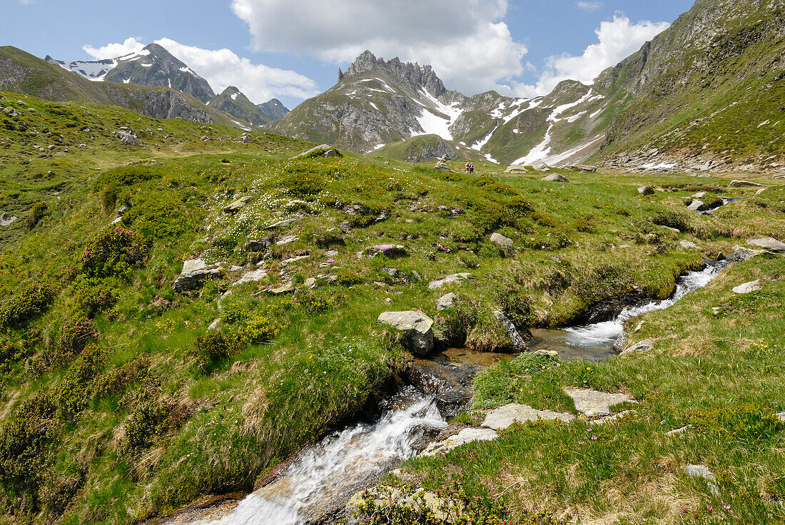 Colombe-Pass vom Santa-Maria-Tal aus gesehen in Richtung Val Piora, Kanton Tessin, Schweiz