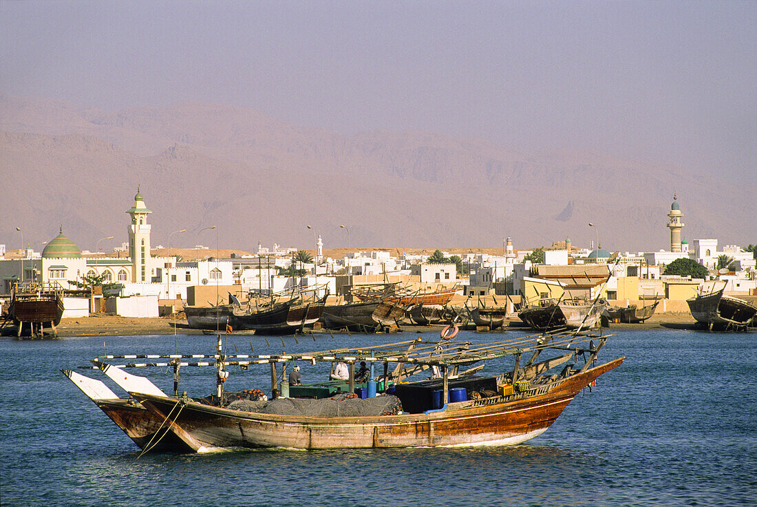 Fischerdhau bei Sur, Sultanat Oman, Arabische Halbinsel