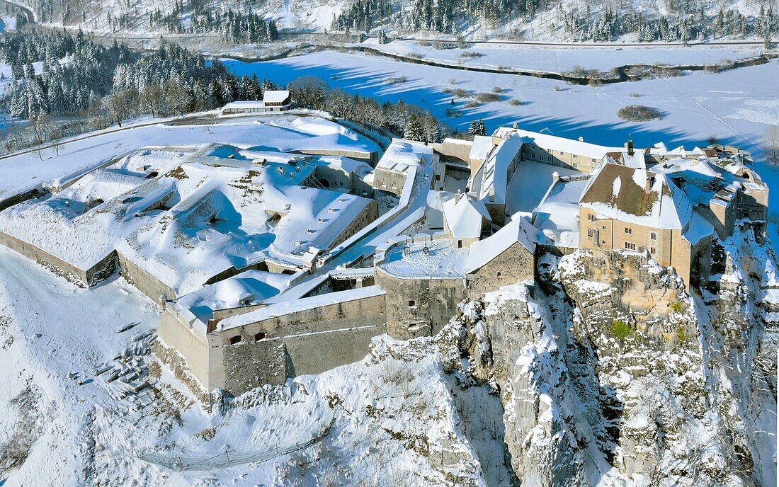 Frankreich, Doubs, La Cluse et Mijoux, die Festung von Joux (Luftaufnahme)