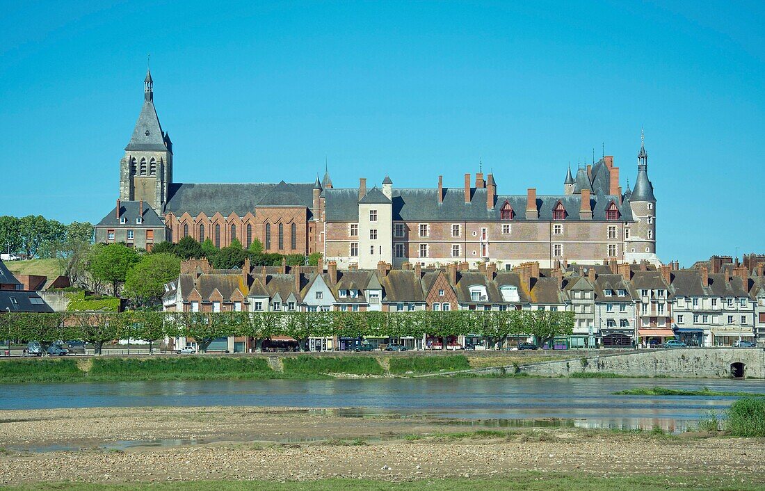 France, Loiret, Gien, Sainte Jeanne d'Arc (Joan of Arc) church, the castle and the banks of the Loire river