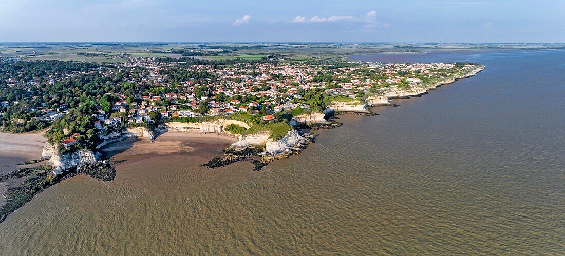 Frankreich, Charente-Maritime, Saintonge, Cote de Beaute, Mündung der Gironde, Meschers-sur-Gironde, Klippen und Troglodytenbehausungen (Luftaufnahme)