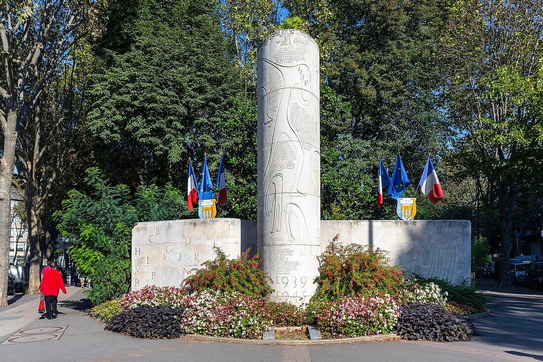 France, Hauts de Seine, Clichy, Monument to the memory of the war of 1939-1945
