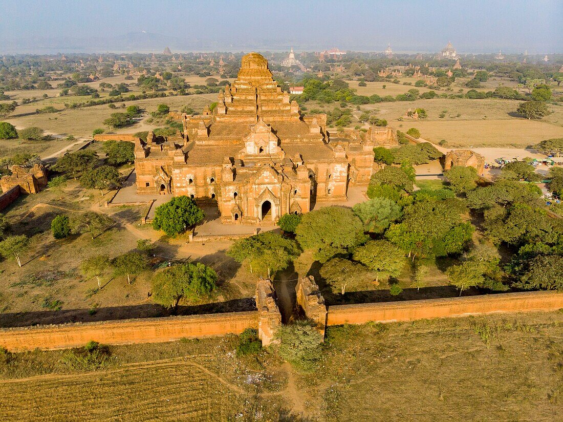 Myanmar (Burma), Region Mandalay, Bagan, von der UNESCO als buddhistische archäologische Stätte in die Liste des Welterbes aufgenommen, Dhammayangi-Tempel (Luftaufnahme)