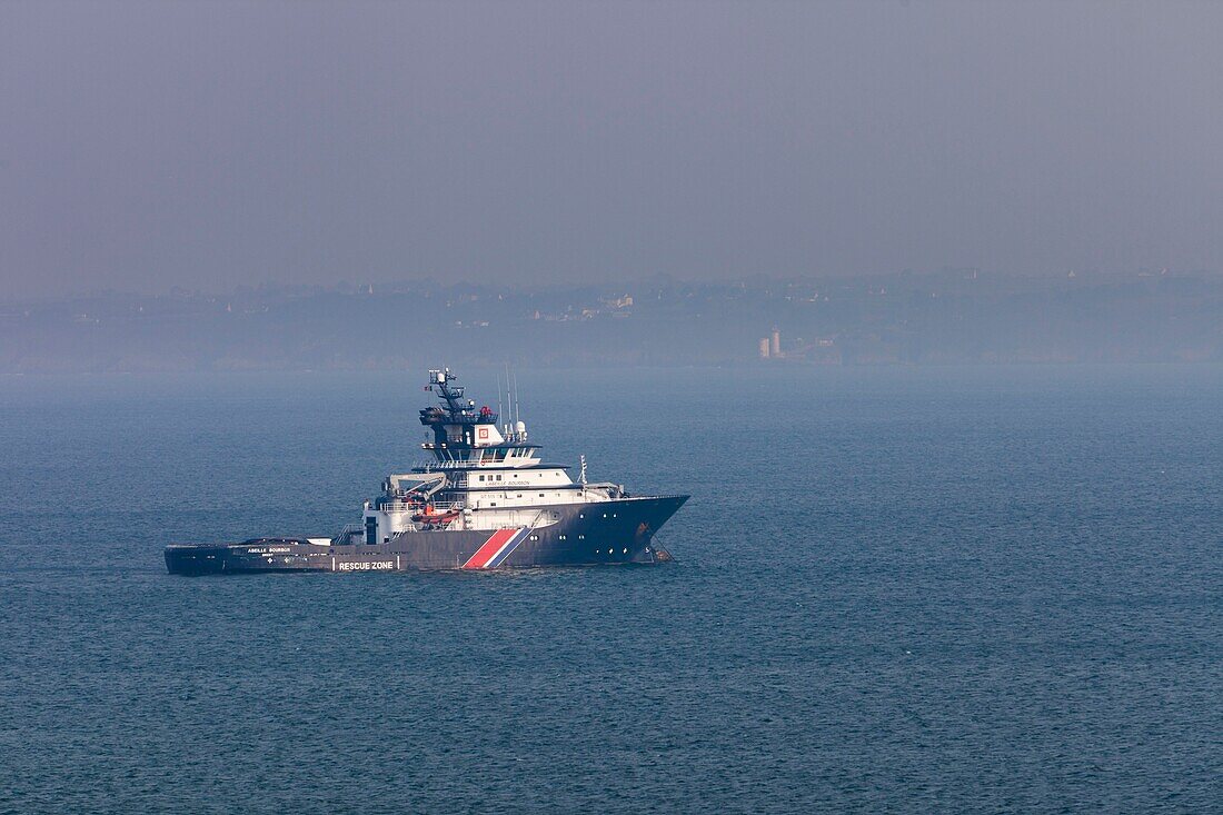 Frankreich, Finistere, Ouessant, Biosphärenreservat (UNESCO), Regionaler Naturpark Armoric, Insel Ponant, Das Schiff Fromveur II befördert Passagiere von Ouessant nach Brest