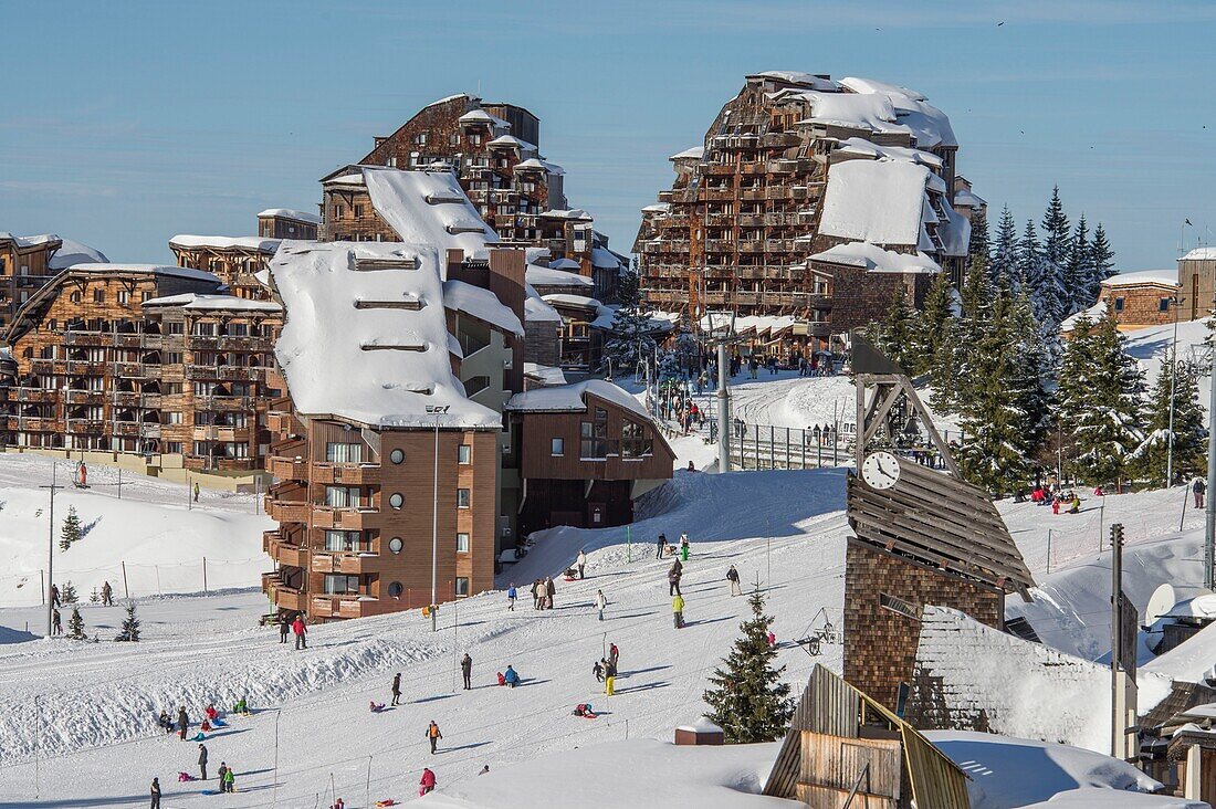 France, Haute Savoie, Chablais Massif, Portes du Soleil ski area, Avoriaz, in depth view of the church and the cliff district