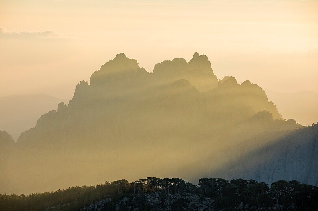 Frankreich, Corse du Sud, Quenza, Nadeln von Bavella vom Col de Bavella