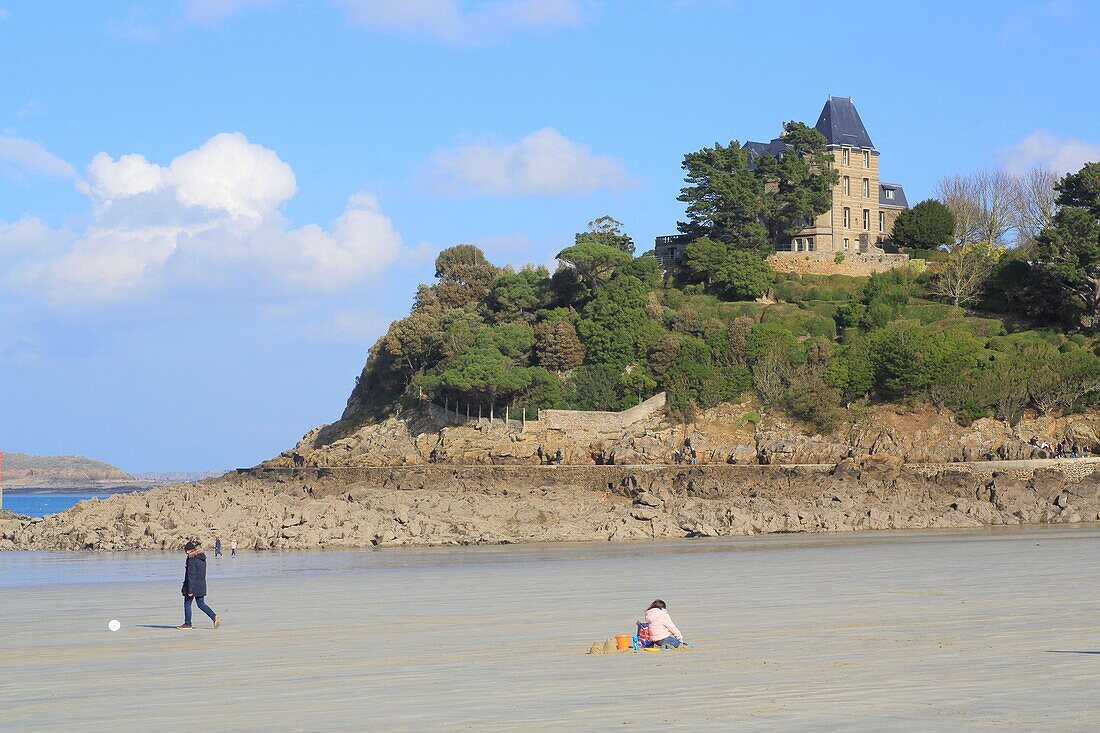 France, Ille et Vilaine, Emerald Coast, Dinard, Ecluse beach and Pointe du Moulinet