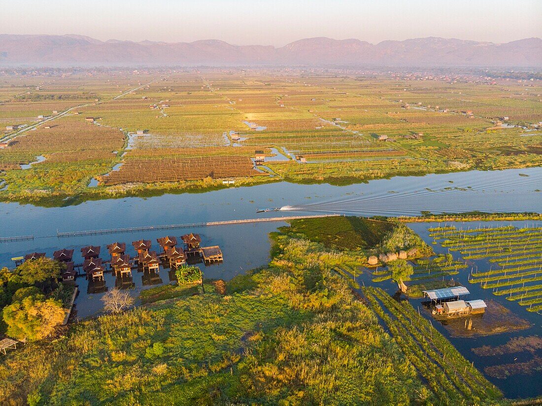 Myanmar (Burma), Shan-Staat, Inle-See, Kela Floating Gardens (Luftaufnahme)