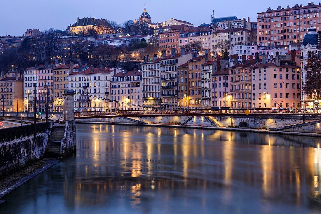 France, Rhone, Lyon, 1st arrondissement, Les Terreaux district, Saint Vincent quay, the Saint Vincent footbridge on La Saone