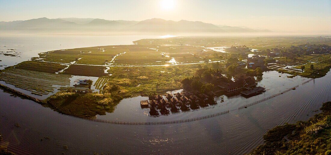 Myanmar (Burma), Shan-Staat, Inle-See, Kela Floating Gardens (Luftaufnahme)