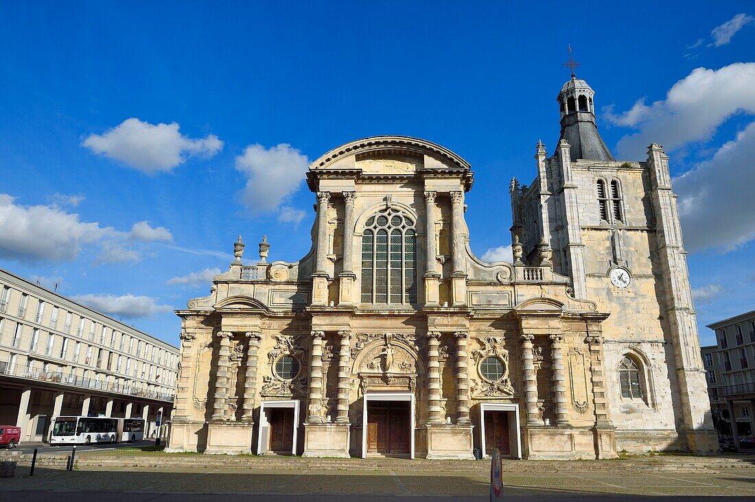 France, Seine Maritime, Le Havre, Notre-Dame cathedral is surrounded by Perret buildings