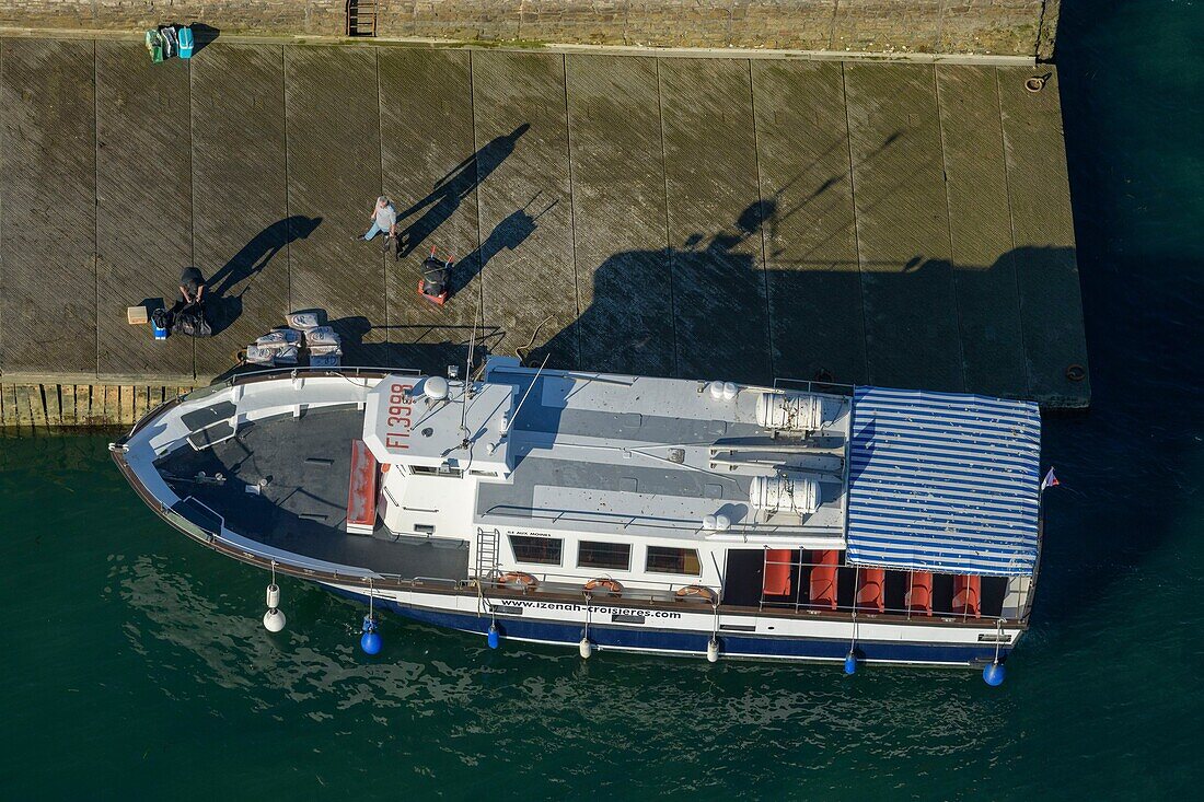 Frankreich, Morbihan, Ile-aux-Moines, Luftaufnahme des Hafens von Ile aux Moines