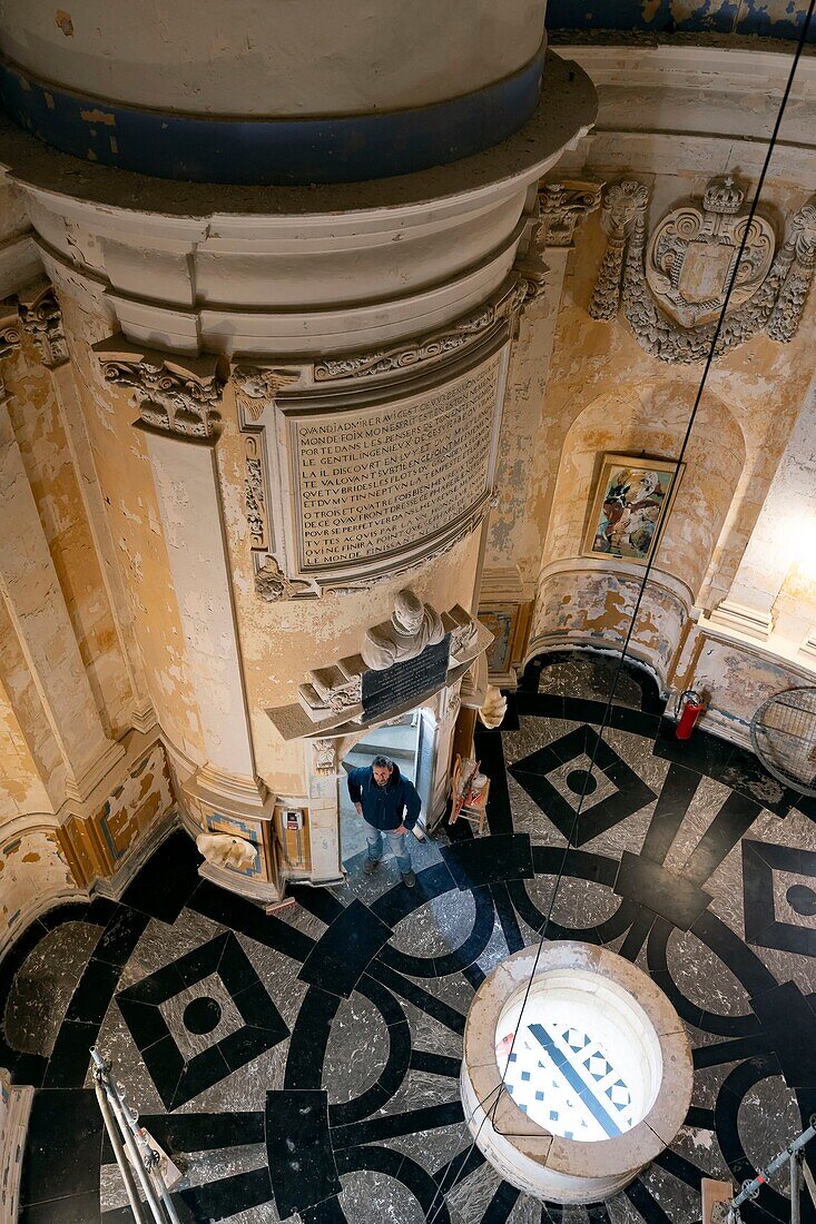 France, Gironde, Verdon sur Mer, rocky plateau of Cordouan, lighthouse of Cordouan, listed as Monument Historique, the Royal Chapel or Chapel Notre Dame de Cordouan, with the bust of Louis de Foix, architect in charge of building the tower in 1584