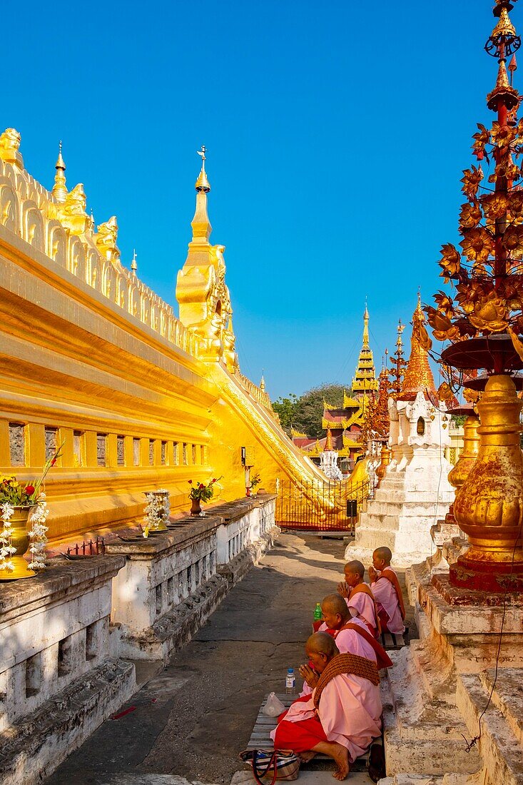 Myanmar (Burma), Mandalay region, Bagan Buddhist Archaeological Site, Nyaung U, Shwezigon Pagoda