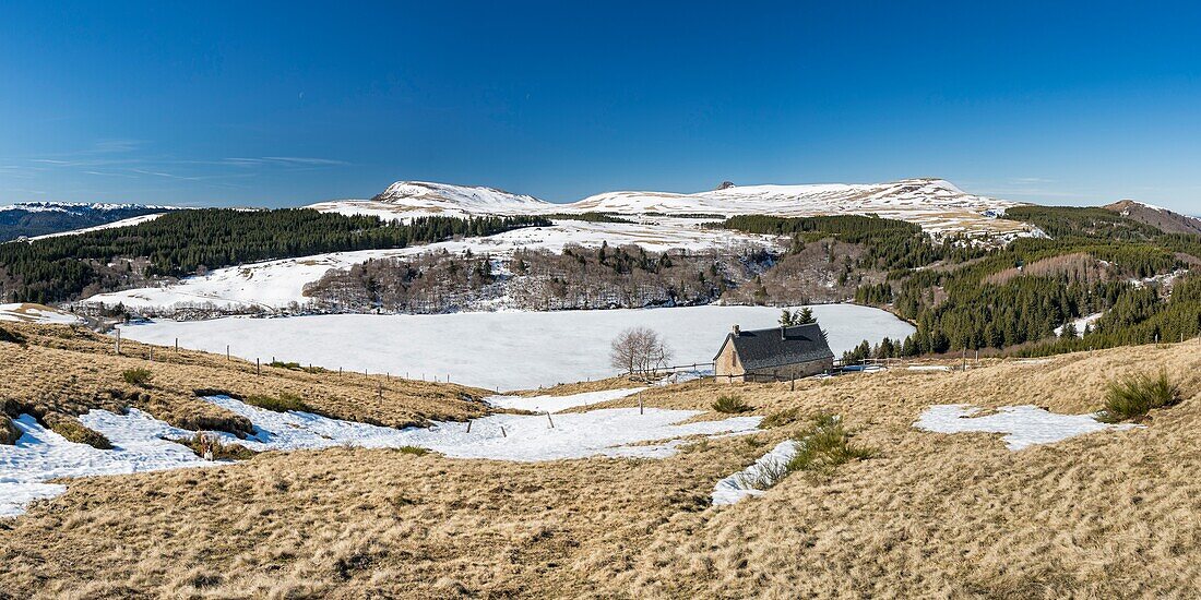 France, Puy de Dome, Mont Dore, Regional Natural Park of the Auvergne Volcanoes, Monts Dore, Guery lake