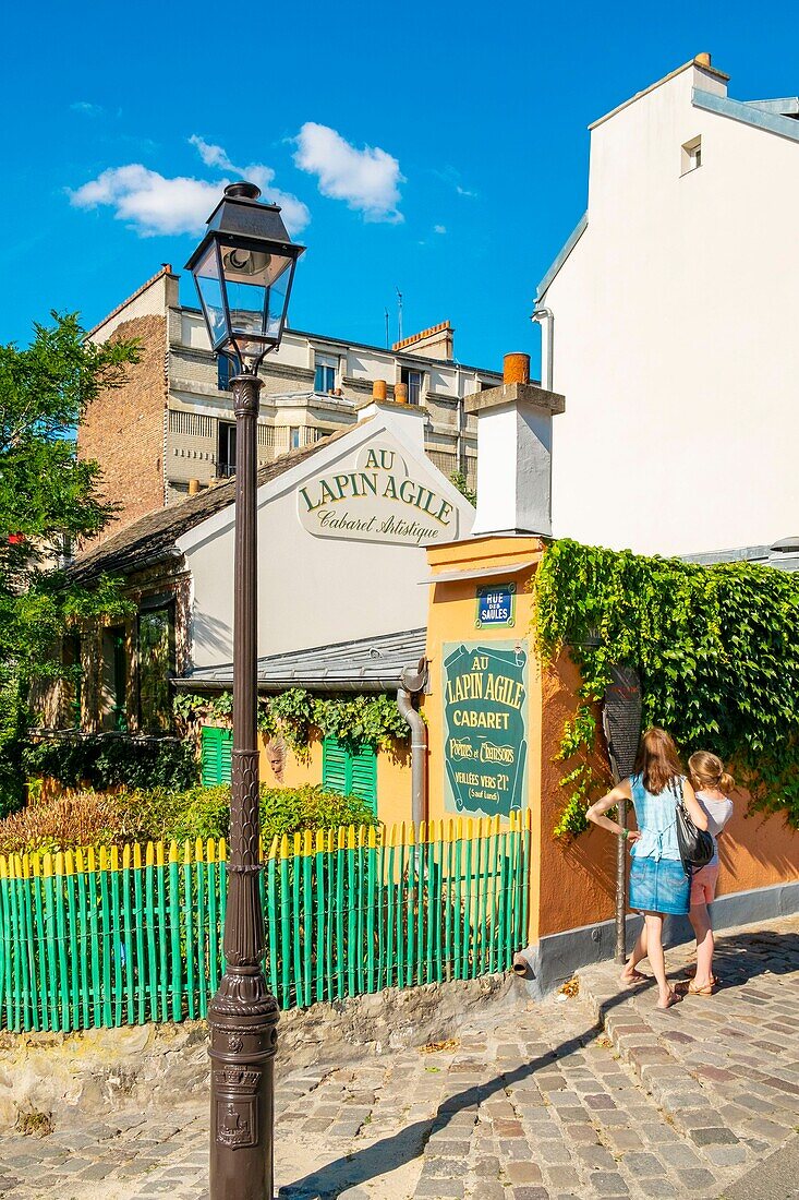 France, Paris, the Butte Montmartre, the cabaret at the Lapin Agile