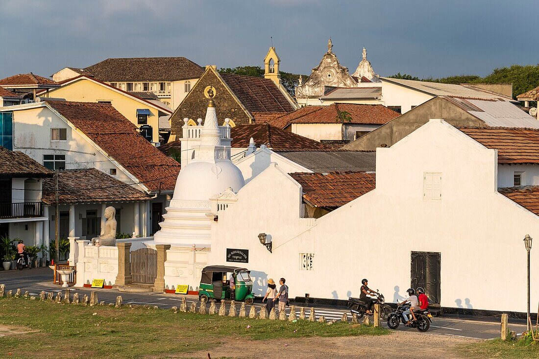 Sri Lanka, Südprovinz, Galle, Galle Fort oder Dutch Fort von der UNESCO zum Weltkulturerbe erklärt, buddhistischer Sri Sudharmalaya-Tempel