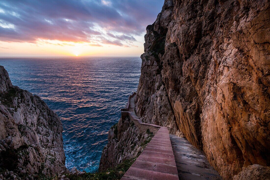 Italien, Sardinien, Alghero, Capo Caccia, Zugangstreppe zur Meeresgrotte des Neptun