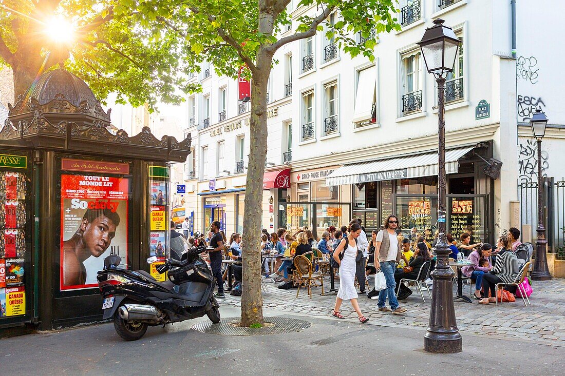 France, Paris, Place des Abesses