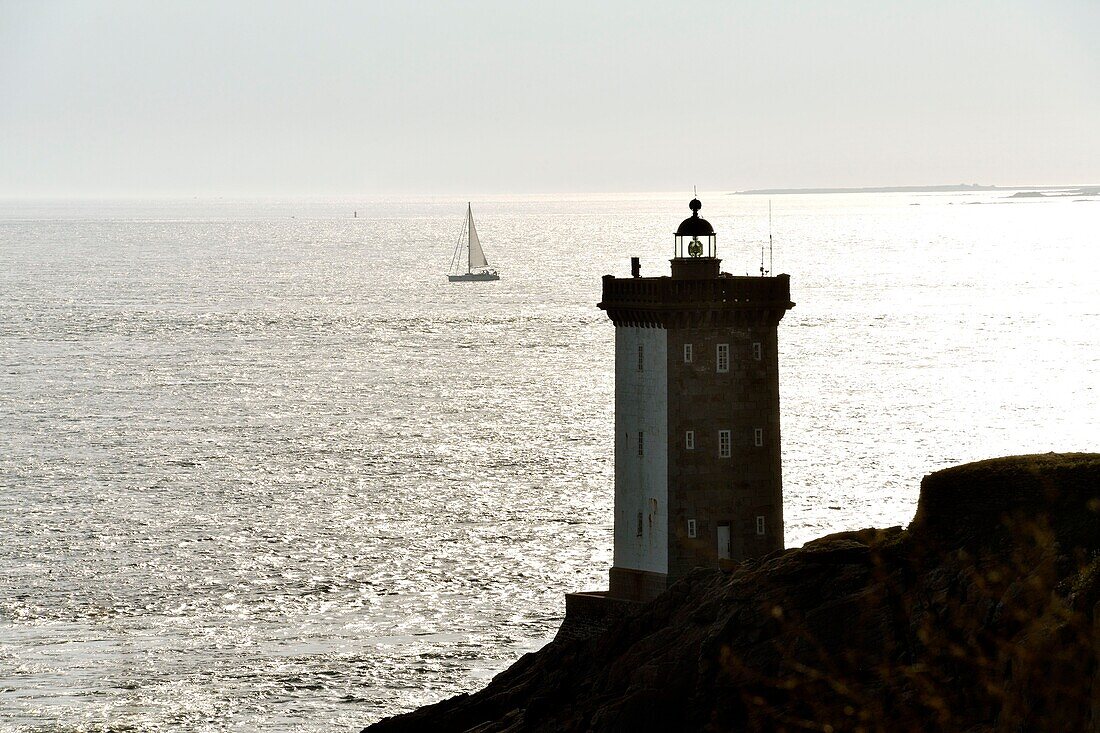 Frankreich, Finistere, Iroise siehe, Armorique Regionaler Naturpark, Le Conquet, Halbinsel Kermorvan, Leuchtturm