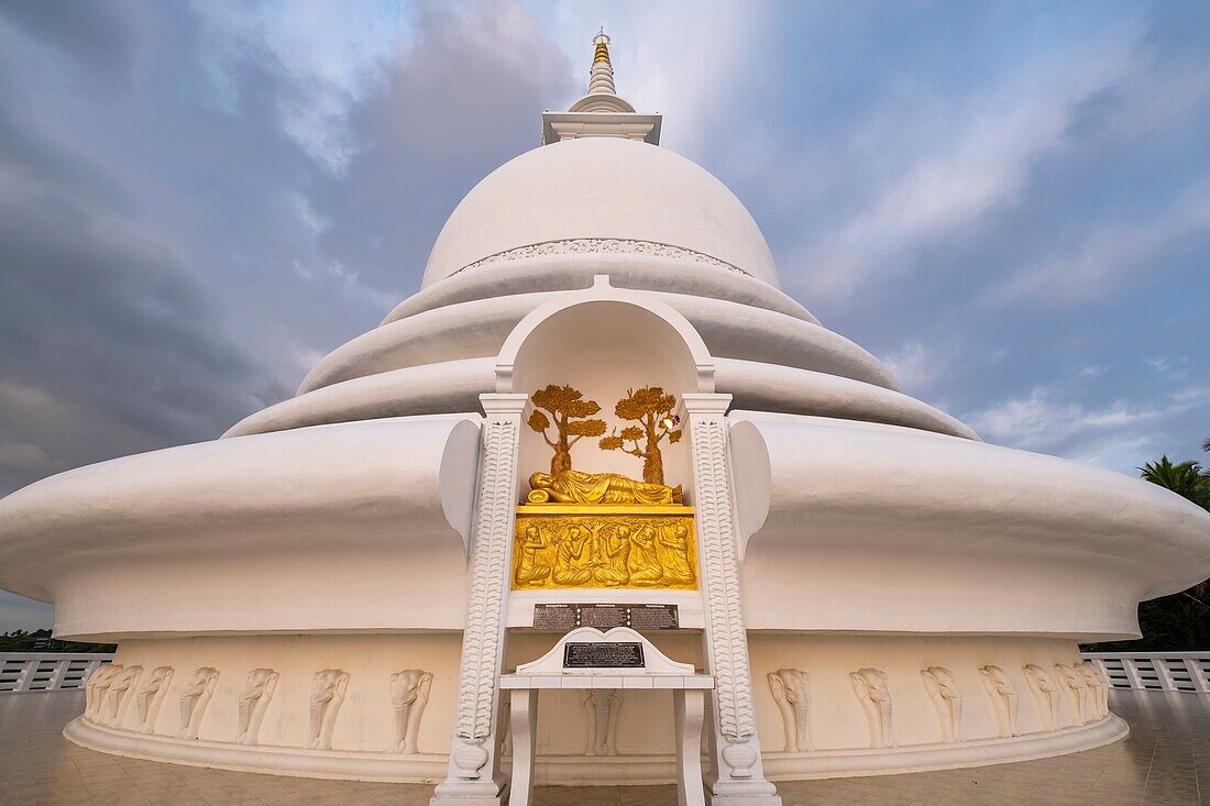 Sri Lanka, Southern province, Unawatuna, Japanese Peace Pagoda built with the help of Japanese monks on Rumasalla Hill