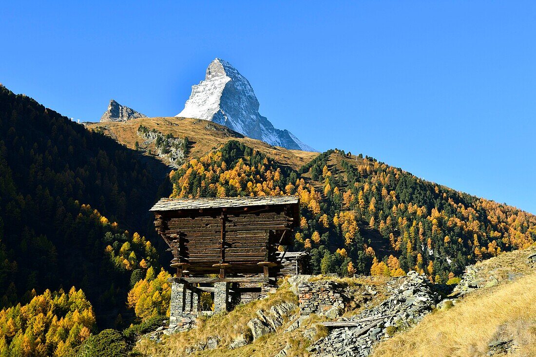 Switzerland, canton of Valais, Zermatt, hamlet Zmutt in front of the Matterhorn (4478m)