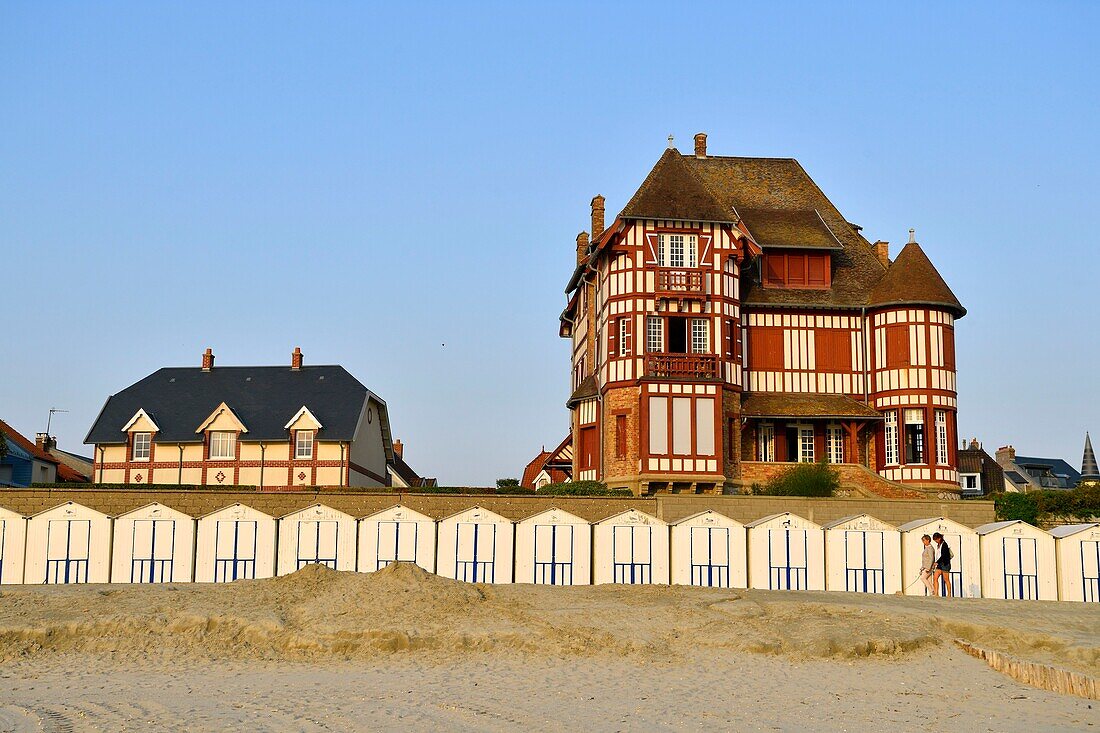 France, Somme, Baie de Somme, Le Crotoy, Belle-Epoque villa and beach cabines along Jules-Noiret promenade