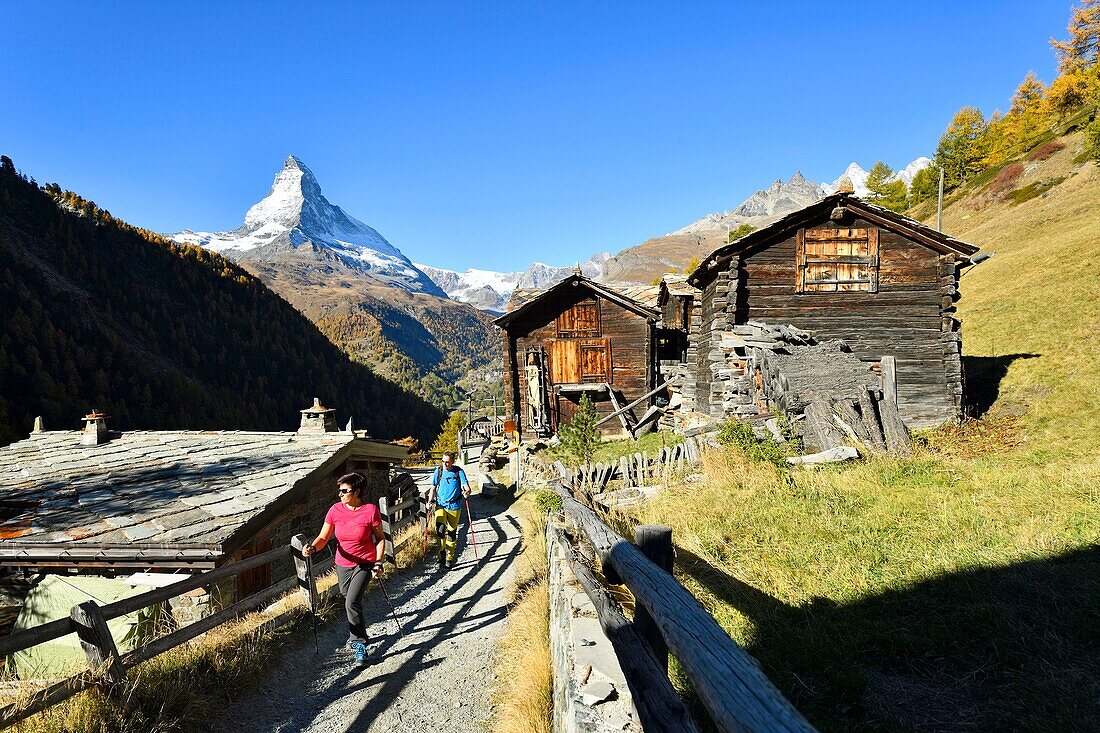 Switzerland, canton of Valais, Zermatt, hamlet Findeln in front of the Matterhorn (4478m)