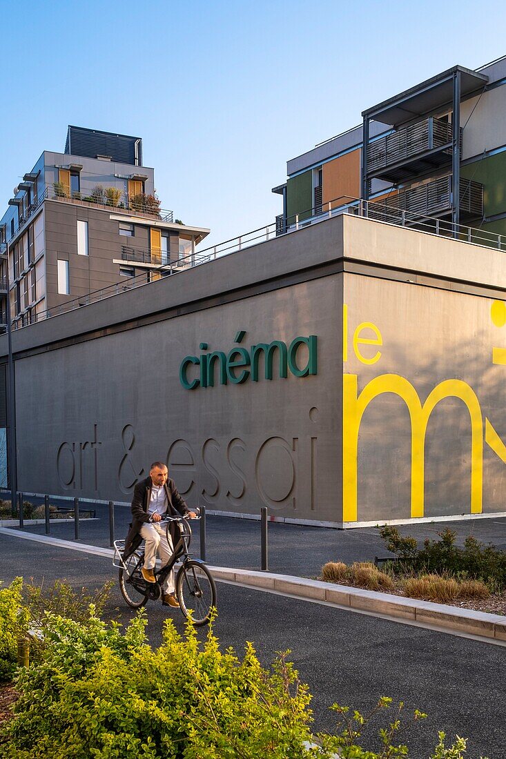 France, Isere, Grenoble, the Ecodistrict of Bonne, Grenoble has received the 2009 National Ecodistrict Grand Prize for the ZAC of Bonne, Le Melies arthouse and local cinema