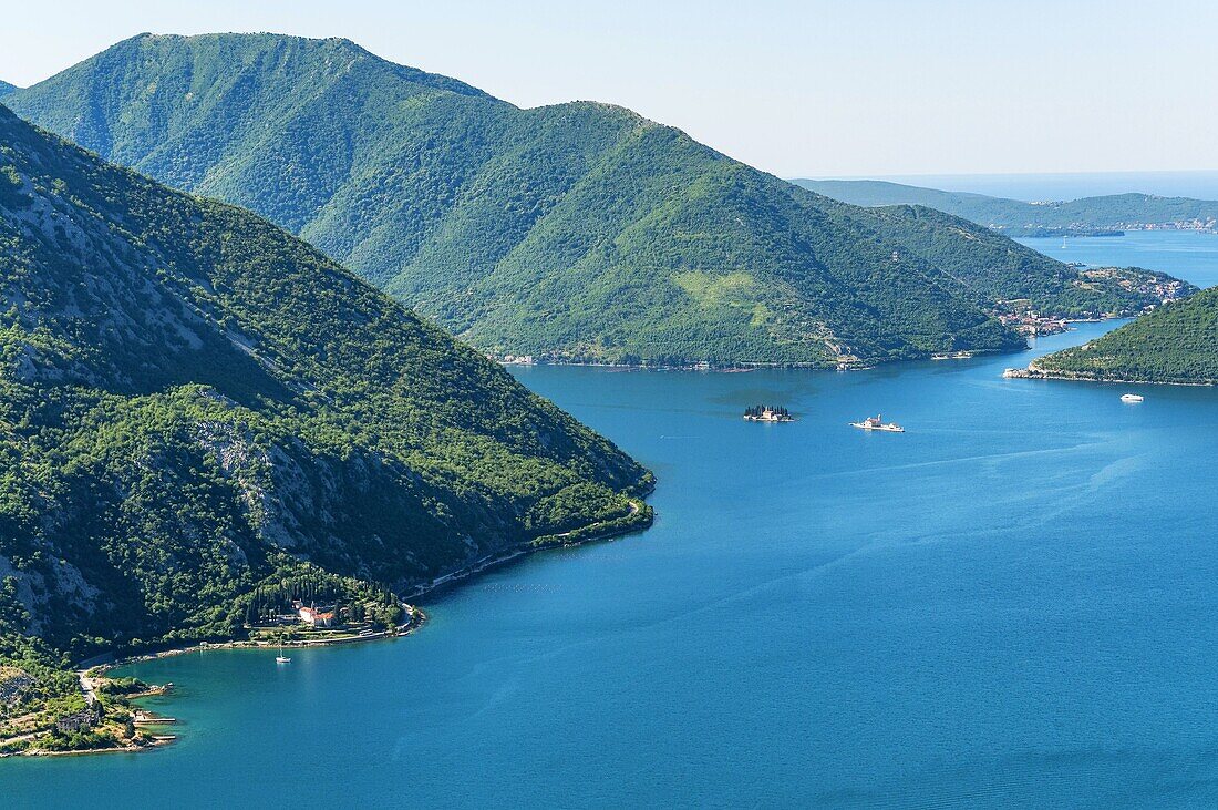 Montenegro, Region Kotor, die Bucht von Kotor und die Stadt Risan