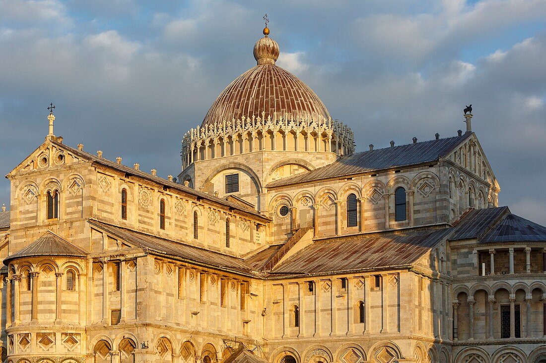 Italien, Toskana, Pisa, Piazza dei Miracoli, von der UNESCO zum Weltkulturerbe erklärt, Kathedrale Notre Dame de l'Assomption