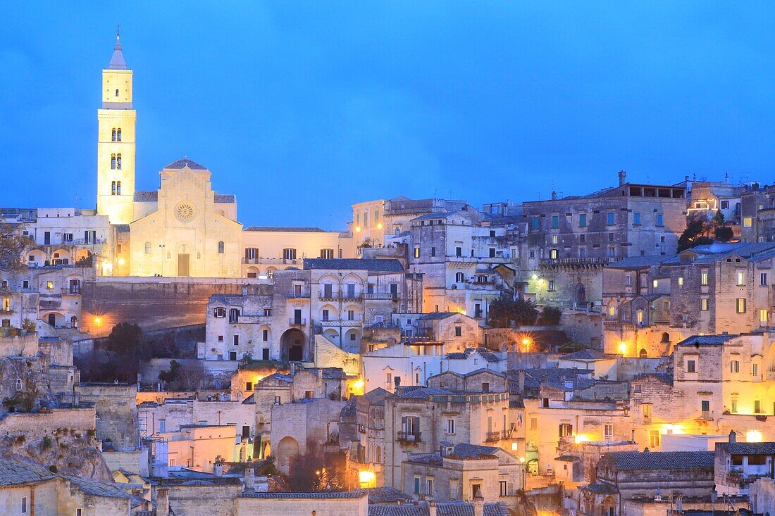 Italien, Basilikata, Matera, von der UNESCO zum Weltkulturerbe erklärte troglodytische Altstadt, Kulturhauptstadt Europas 2019, Kathedrale (Duomo) im romanischen Stil des 13. Jahrhunderts, umgestaltet im 18.