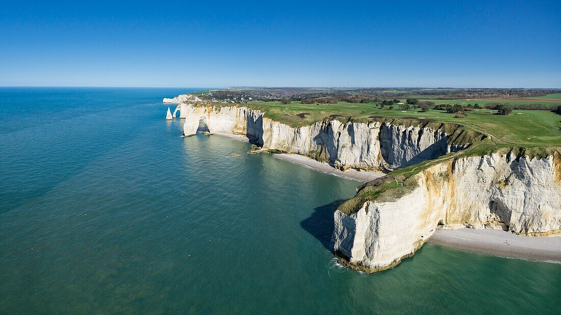 Frankreich, Seine Maritime, Etretat, Cote d'Abatre, Pointe de la Courtine, Strand von Antifer (Luftaufnahme)