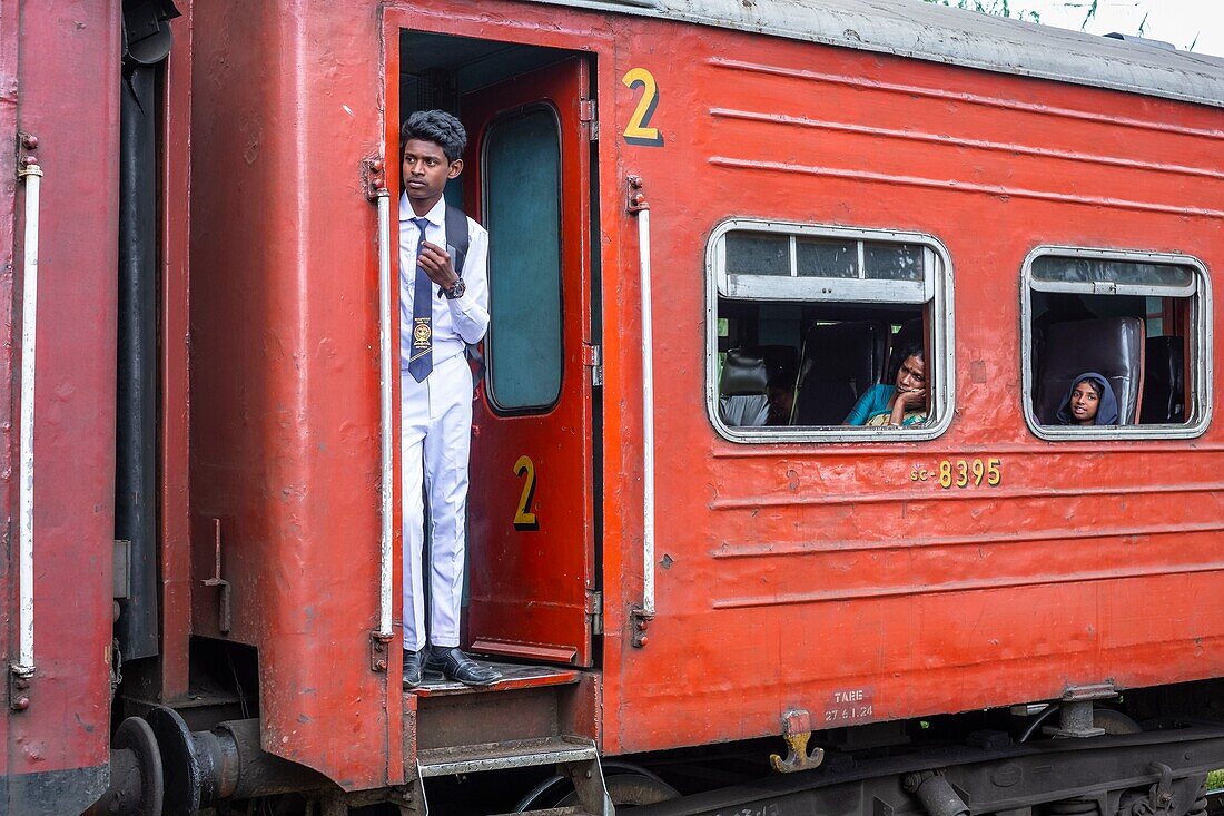 Sri Lanka, Uva province, the train line that connects Badulla to Kandy crossing mountain regions and tea plantations, stop in Haputale