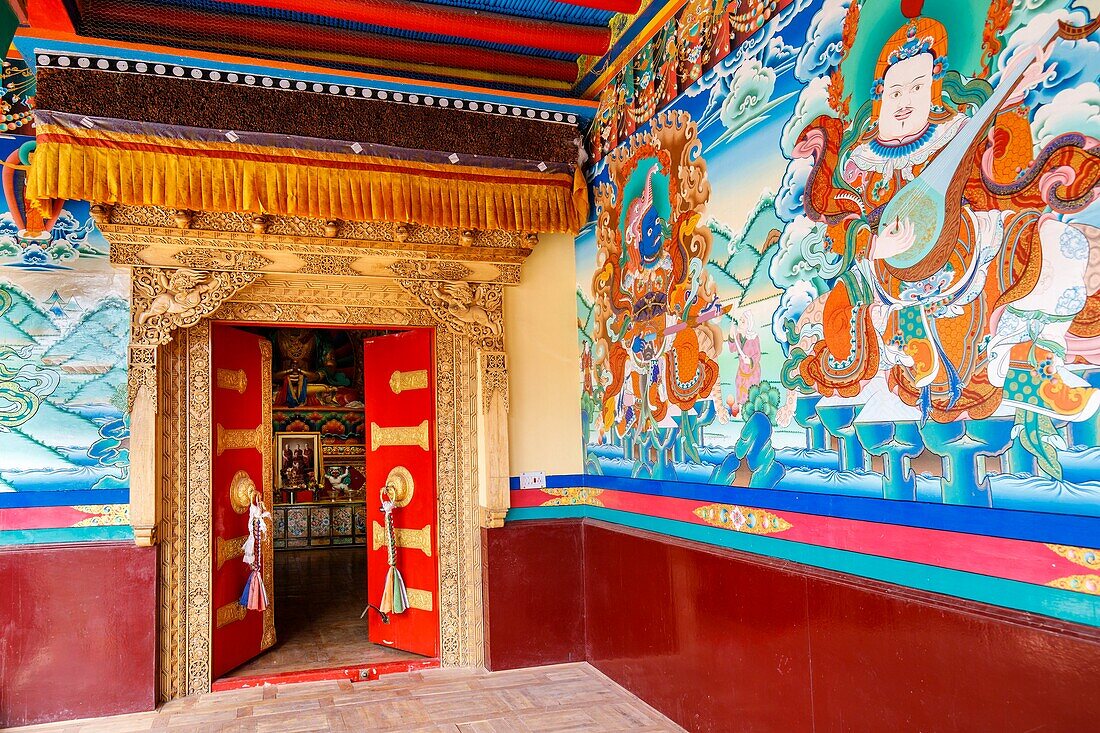 India, state of Jammu and Kashmir, Himalaya, Ladakh, Indus valley, the monastery (gompa) of Matho, placed on both sides of the Dukang gate of great paintings represents the guardians of the four horizons , on the right wall are represented Virudhaka the south guardian in the face and blue hands at the side of Dhritarashtra the east guard who plays a stringed instrument (pipa)