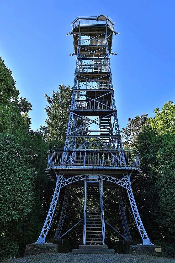 Frankreich, Haut Rhin, Mulhouse, Rebberg, Der Belvedere-Turm ist ein 1898 erbauter, etwa zwanzig Meter hoher Metallturm, der sich auf den Höhen von Mulhouse befindet