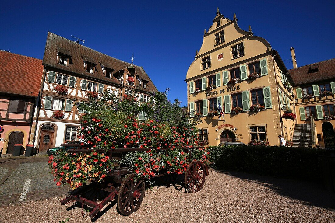 France, Haut Rhin, Turckheim, City Hall (ocher facade) on the Place Turenne.