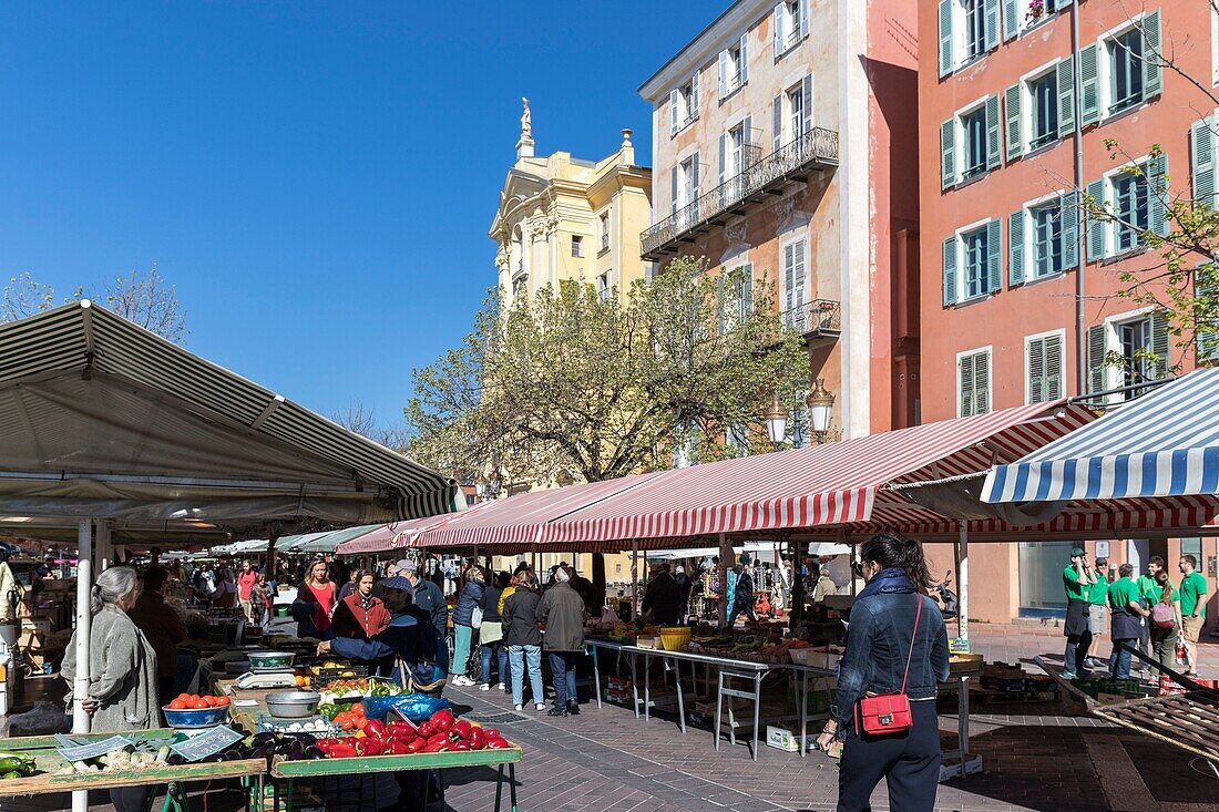 Frankreich, Alpes Maritimes, Nizza, von der UNESCO zum Weltkulturerbe erklärt, altes Nizza-Viertel, Cours Saleya Markt, Gemüsestand