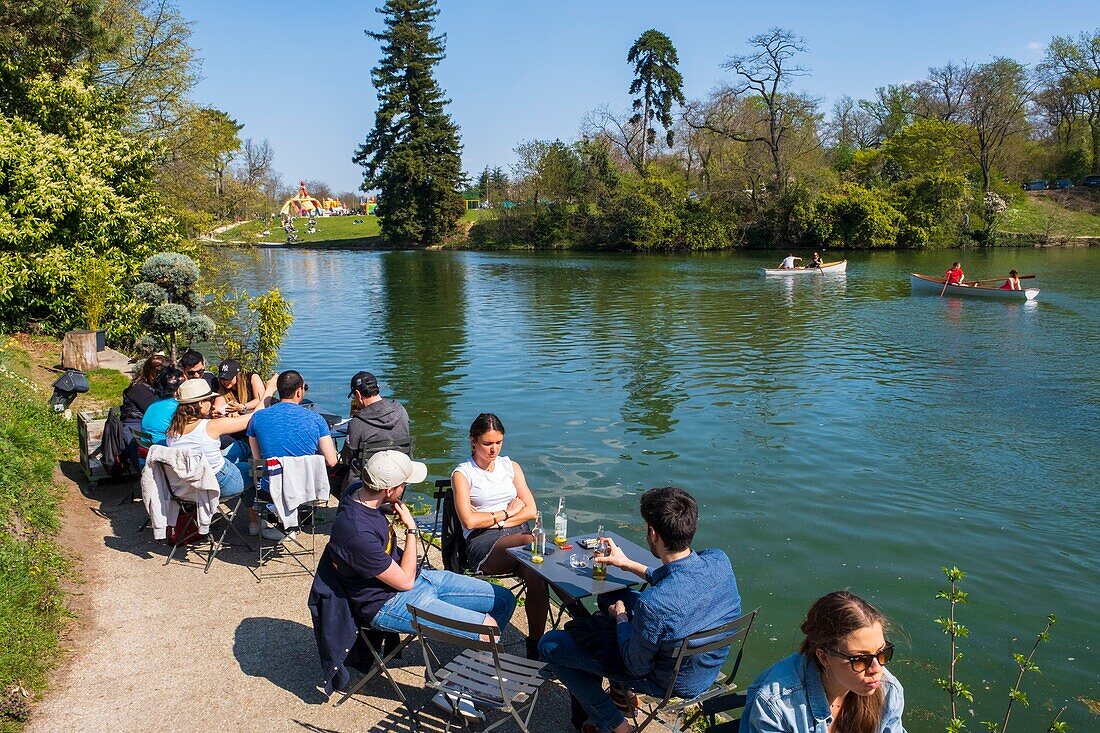 France, Paris, the Bois de Boulogne, Le Chalet des Isles, terrace and boat ride around the islands of the Lac Inferieur (Lower Lake)