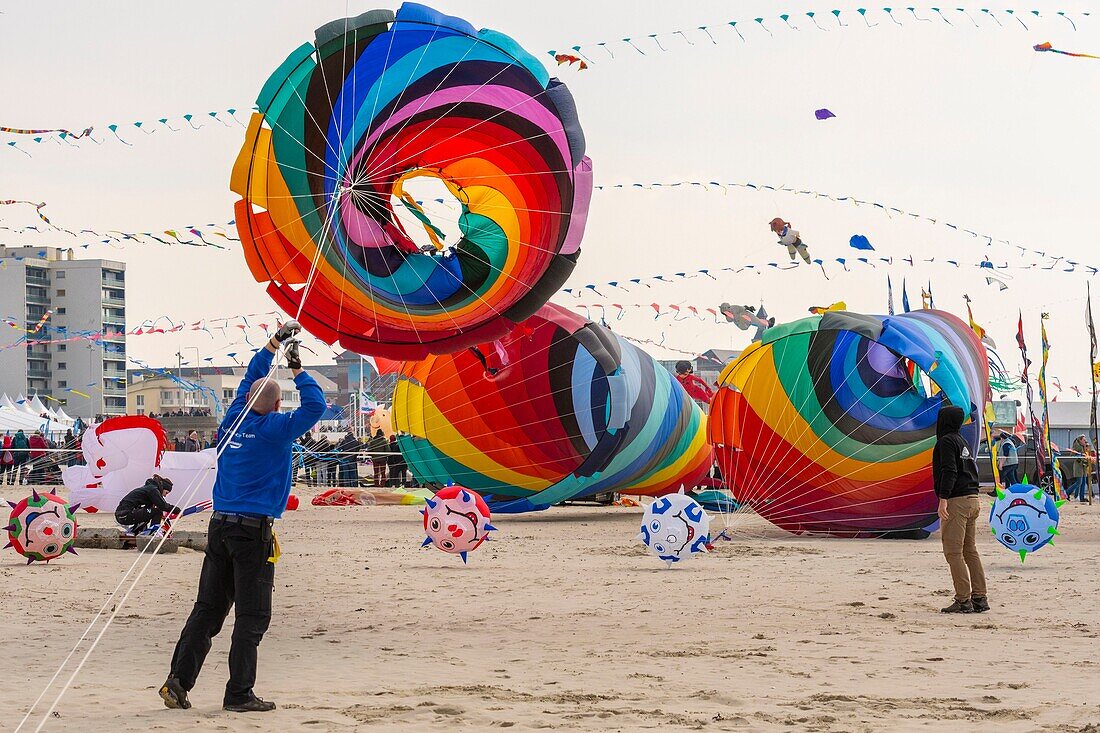 France, Pas de Calais, Opale Coast, Berck sur Mer, Berck sur Mer International Kite Meetings, during 9 days the city welcomes 500 kites from all over the world for one of the most important kite events in the world