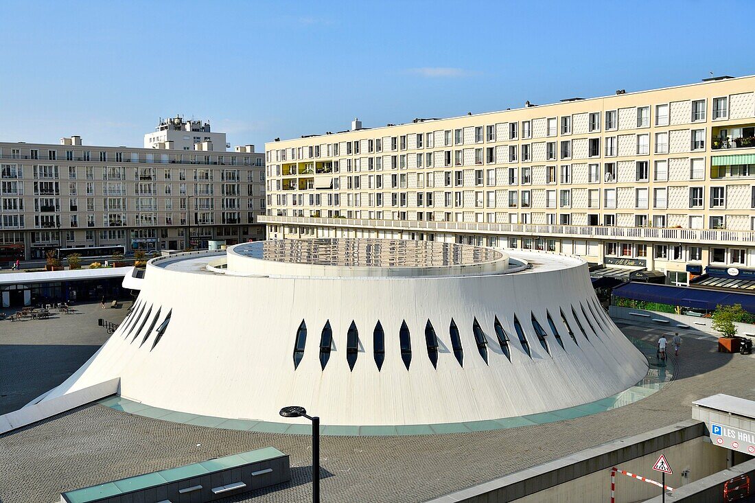 Frankreich, Seine Maritime, Le Havre, von Auguste Perret wiederaufgebaute Stadt, von der UNESCO zum Weltkulturerbe erklärt, Raum Niemeyer, Le Volcan (Der Vulkan) des Architekten Oscar Niemeyer, das erste in Frankreich gebaute Kulturzentrum