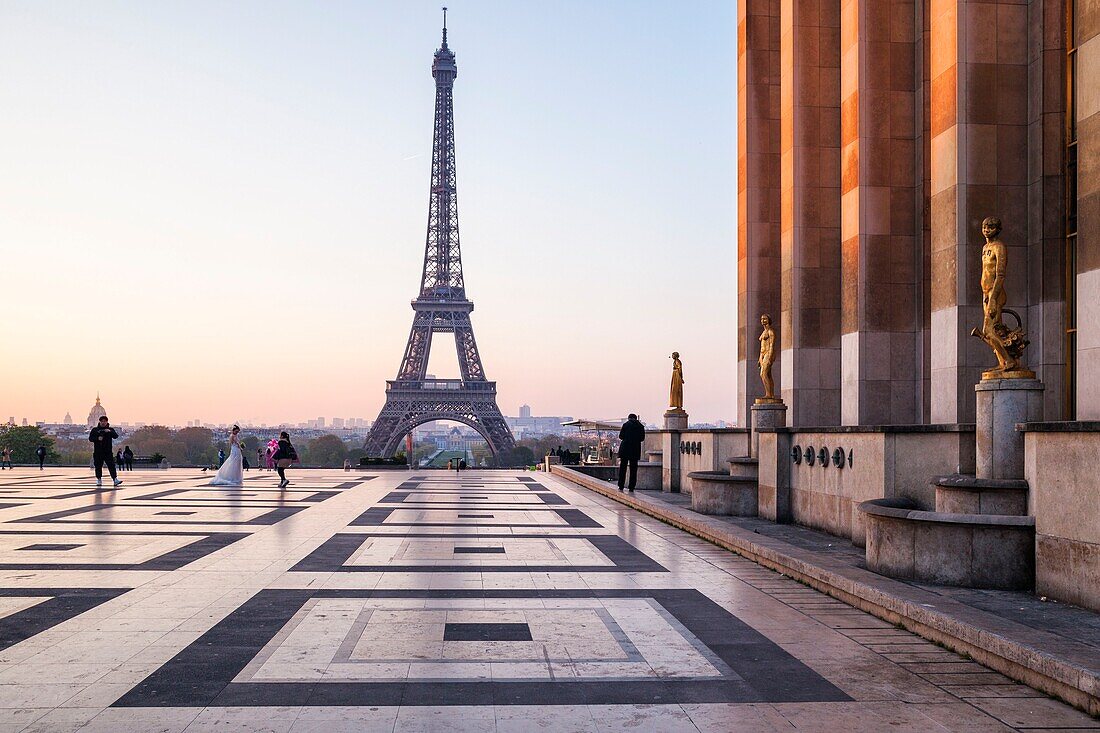 Frankreich, Paris, von der UNESCO zum Weltkulturerbe erklärtes Gebiet, Place du Trocadero und Eiffelturm