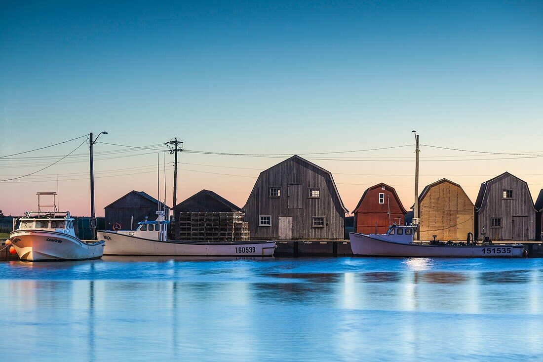 Canada, Prince Edward Island, Malpeque, small fishing harbor, dawn