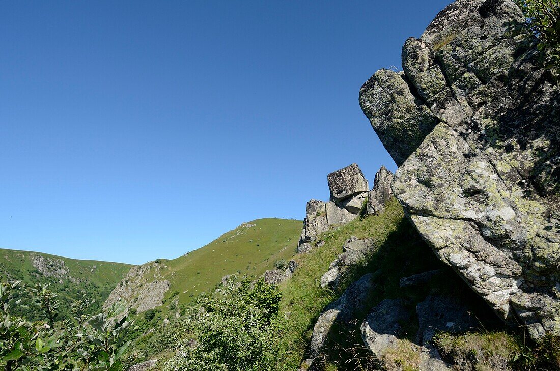 France, Haut Rhin, Hautes Vosges, Hohneck massif, on the GR5 trail, above the Schiessrothried lake, Wormspel glacial cirque, Petit Hohneck, granite rocks